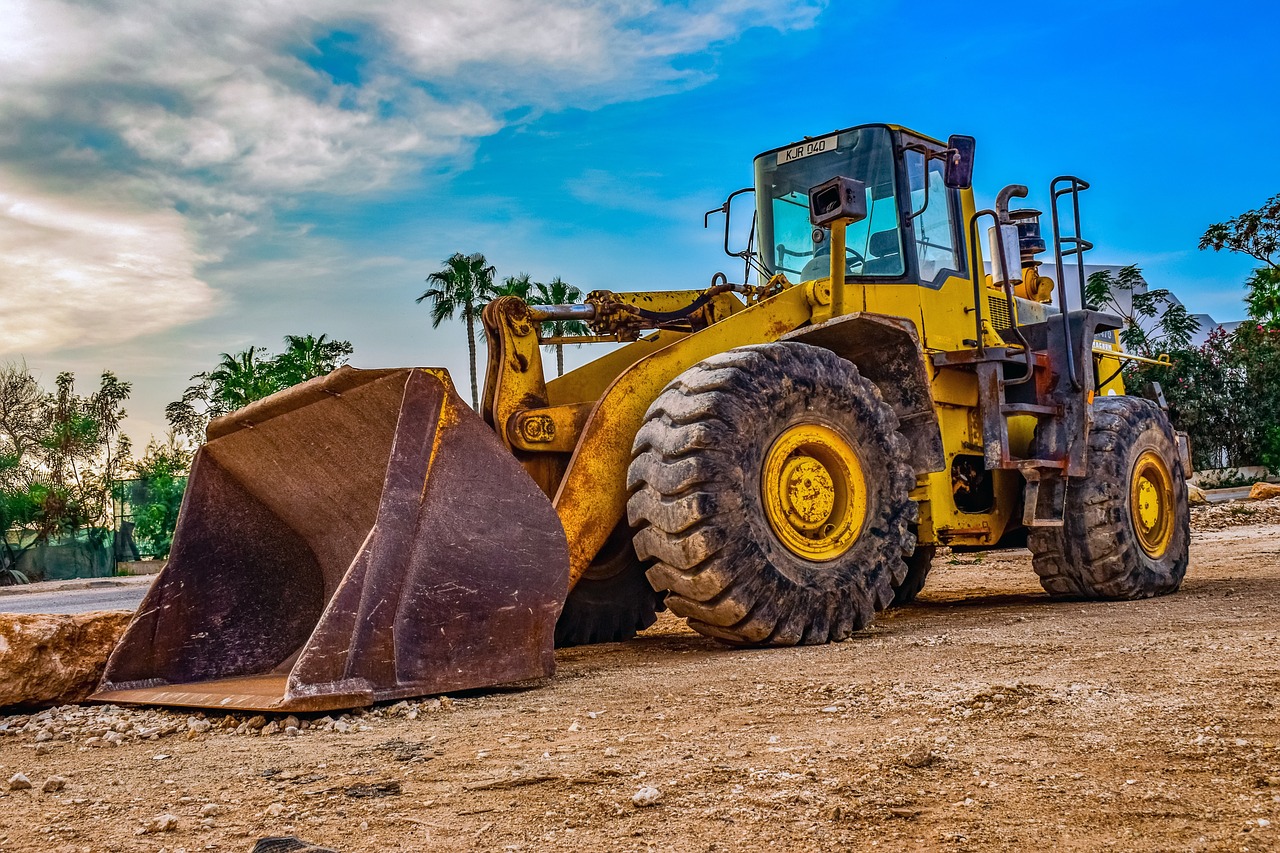 bulldozer, heavy machine, yellow-4581576.jpg